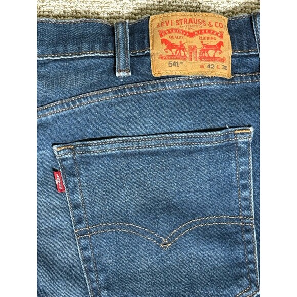 Levis Mens 541 Classic Straight Jeans Blue Stretch Medium Wash Denim 42 x 30 - Picture 1 of 8